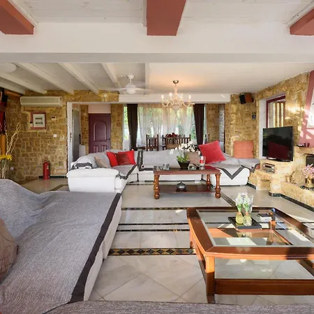 Villa Maria Elena - Akti Elia Halkidiki Lagómandra